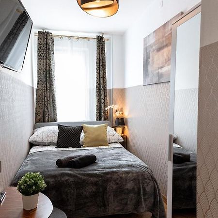 Clicktheflat Conrada Apart Rooms Varsavia Esterno foto